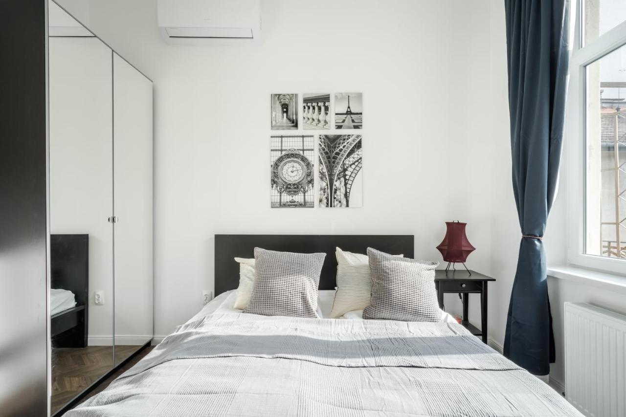 Bpr Sirius Suite With A/C บูดาเปสต์ ภายนอก รูปภาพ